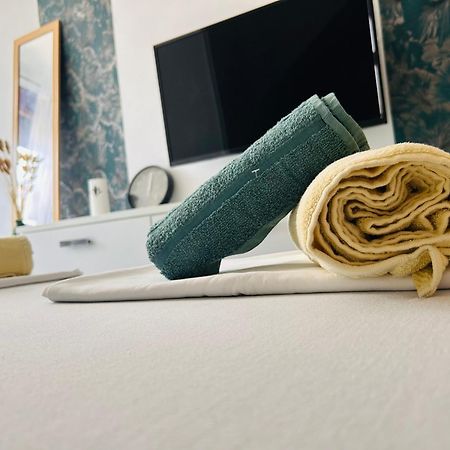 מוסטר Apartments City Zone מראה חיצוני תמונה