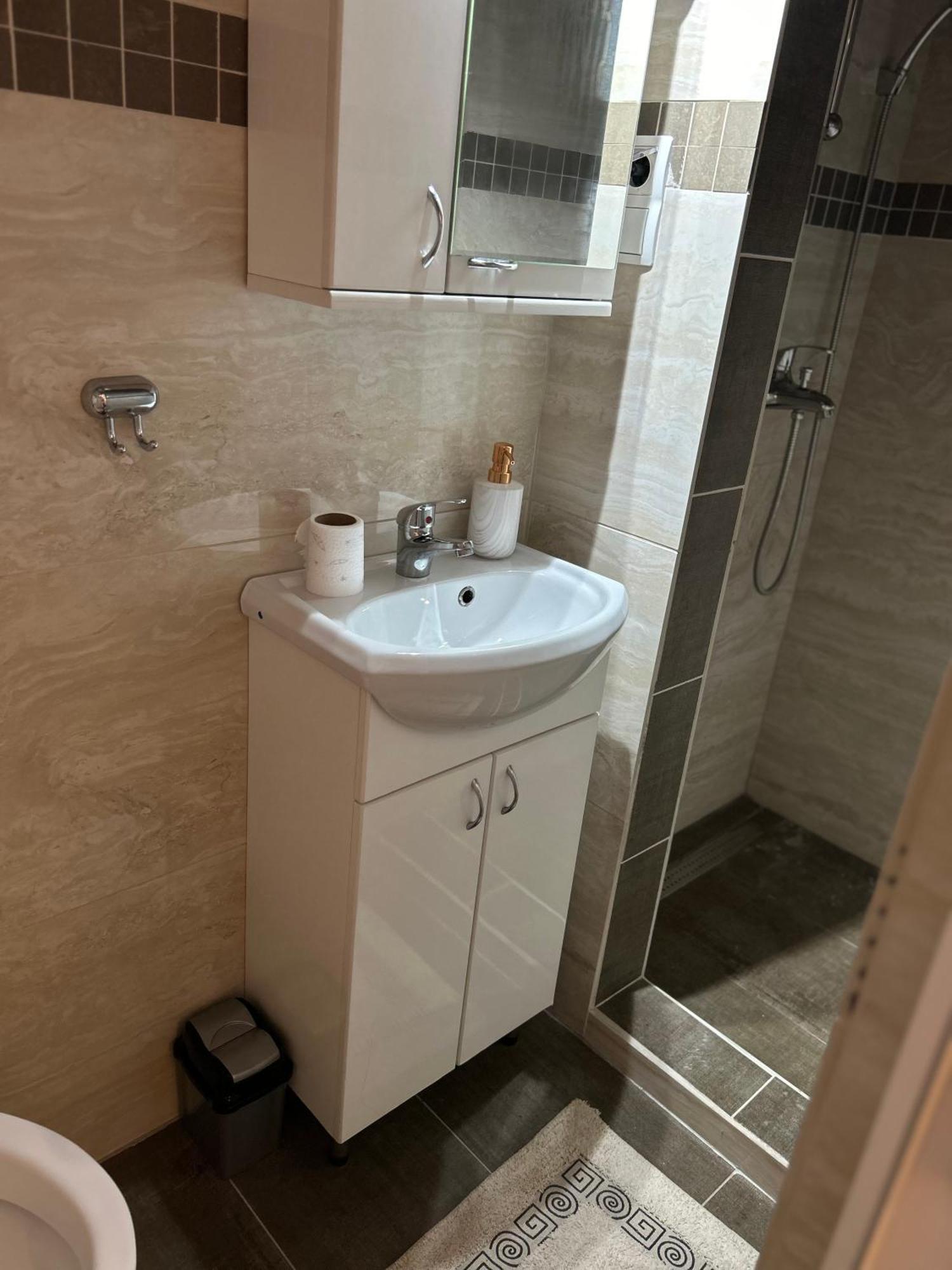 מוסטר Apartments City Zone מראה חיצוני תמונה
