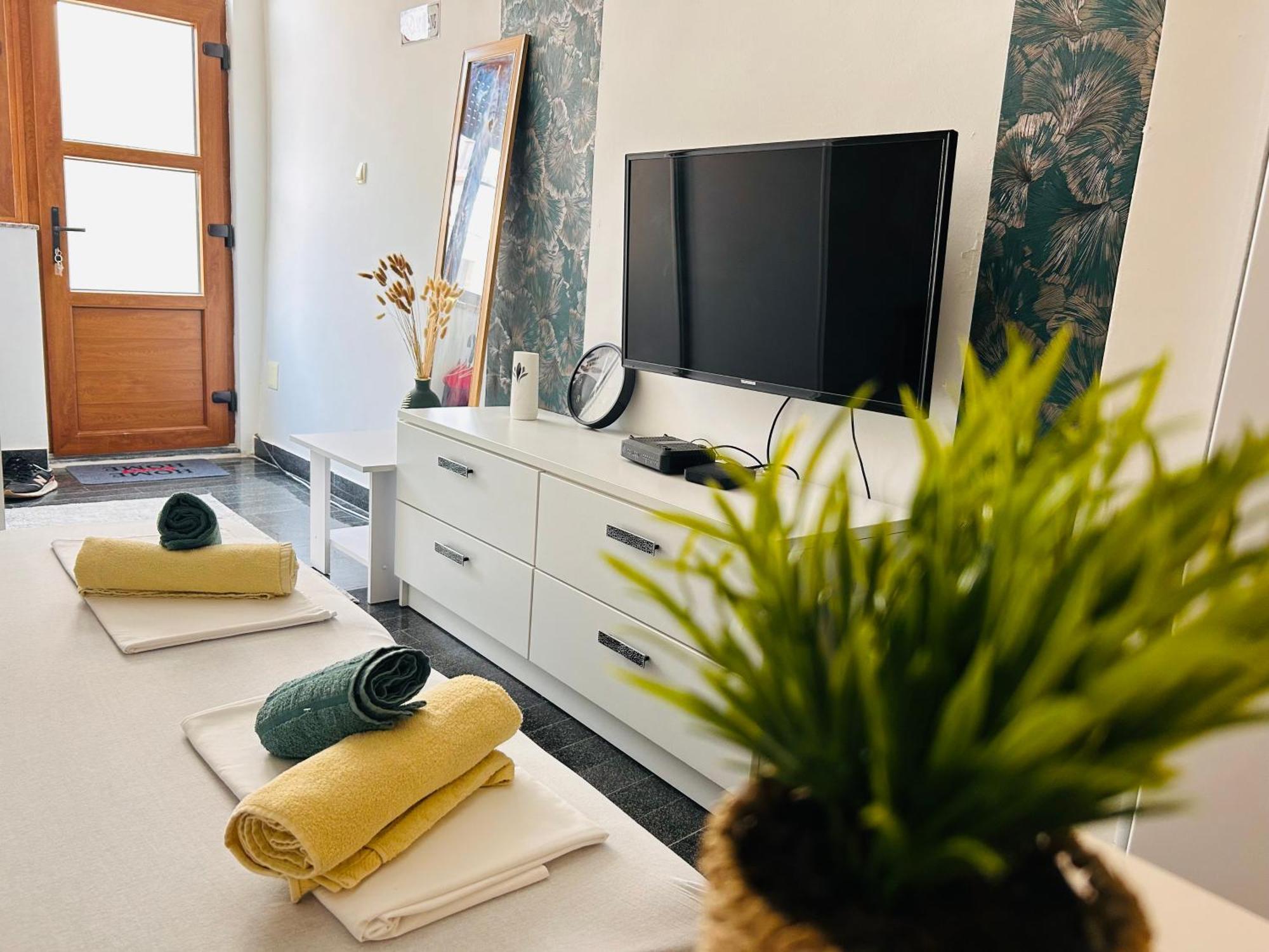 מוסטר Apartments City Zone מראה חיצוני תמונה