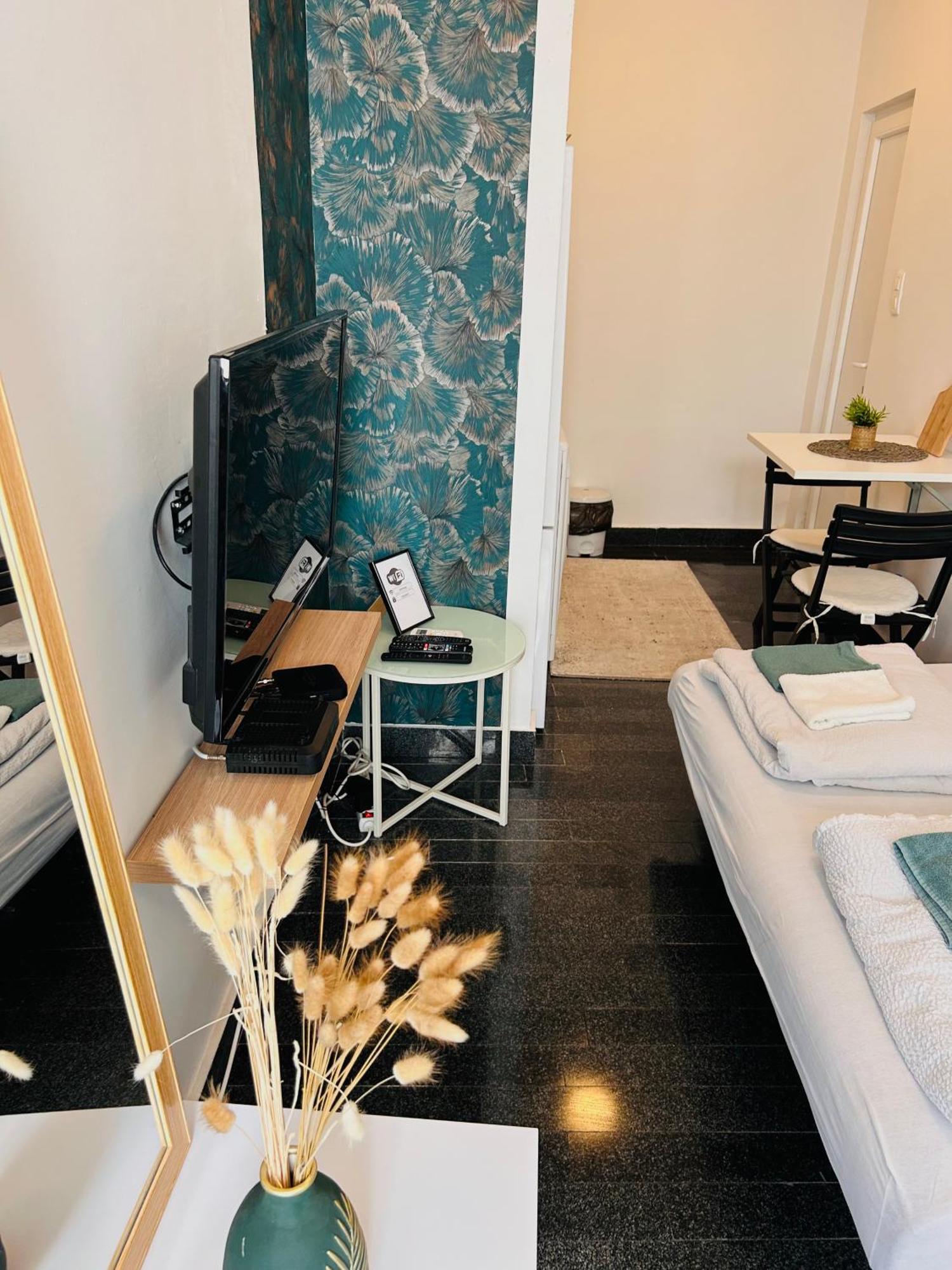 מוסטר Apartments City Zone מראה חיצוני תמונה